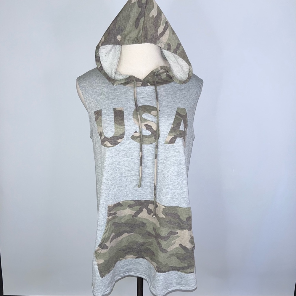 SEW IN LOVE Gray Green Camo USA America Sleeveless Hoodie Medium